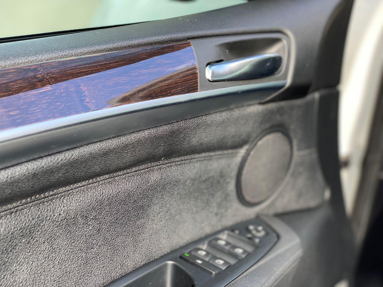 АВТОМОБИЛЬ ПРОДАН 12 СЕНТЯБРЯ 2020!  BMW X5, 2012, 7 мест, Панорама — ДИЗЕЛЬ (макс. комплектация) Машина 100% инспектирована, обслужена, заменены масло, фильтра, тормоза! full