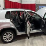 Продан 10 Января 2022! Sold January 10, 2022!   VW TIGUAN 2.0 турбо, 2012 год! Автомат AISIN 6 скоростей! Полный привод! Комплектация Highline!!! Заводская краска! Чистый Карфакс Без ДТП!!! full