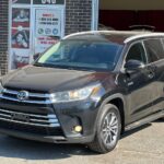 SOLD SOLD SOLD!!!!! VENDU VENDU VENDU!!! TOYOTA HIGHLANDER 3,5 HYBRID – 2019 XLE, 8 passengers seats! AWD! Clean CARFAX – 1 Owner! No accidents! full