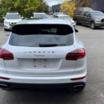 PORSCHE CAYENNE PLATINUM PKG, 3.0 DIESEL – 2015! Clean CARFAX – 1 Owner! No accidents! full